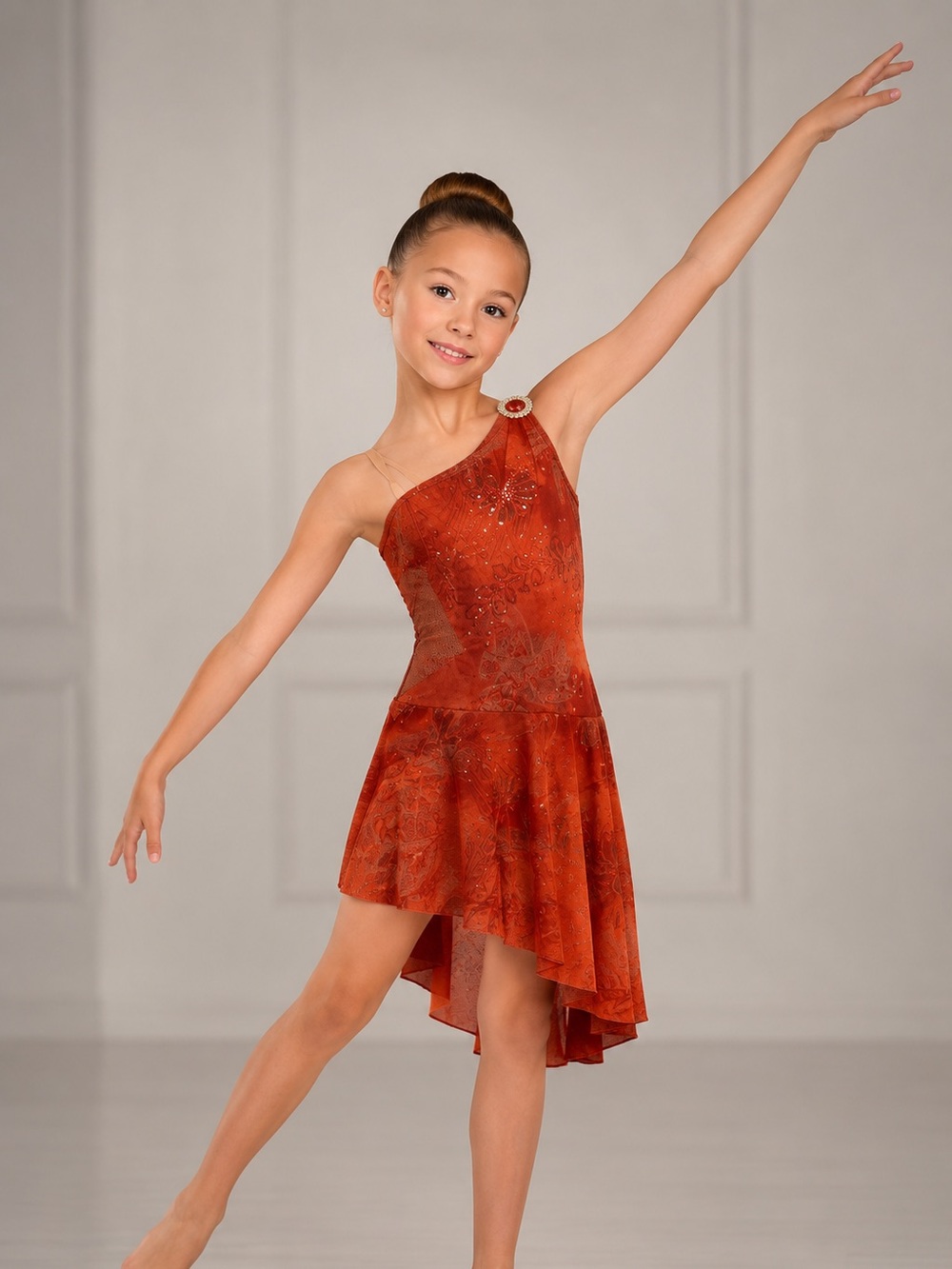 Elegant Orange One-Shoulder dance costume